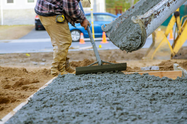 Best Custom Concrete Contractor  in Parkland, WA